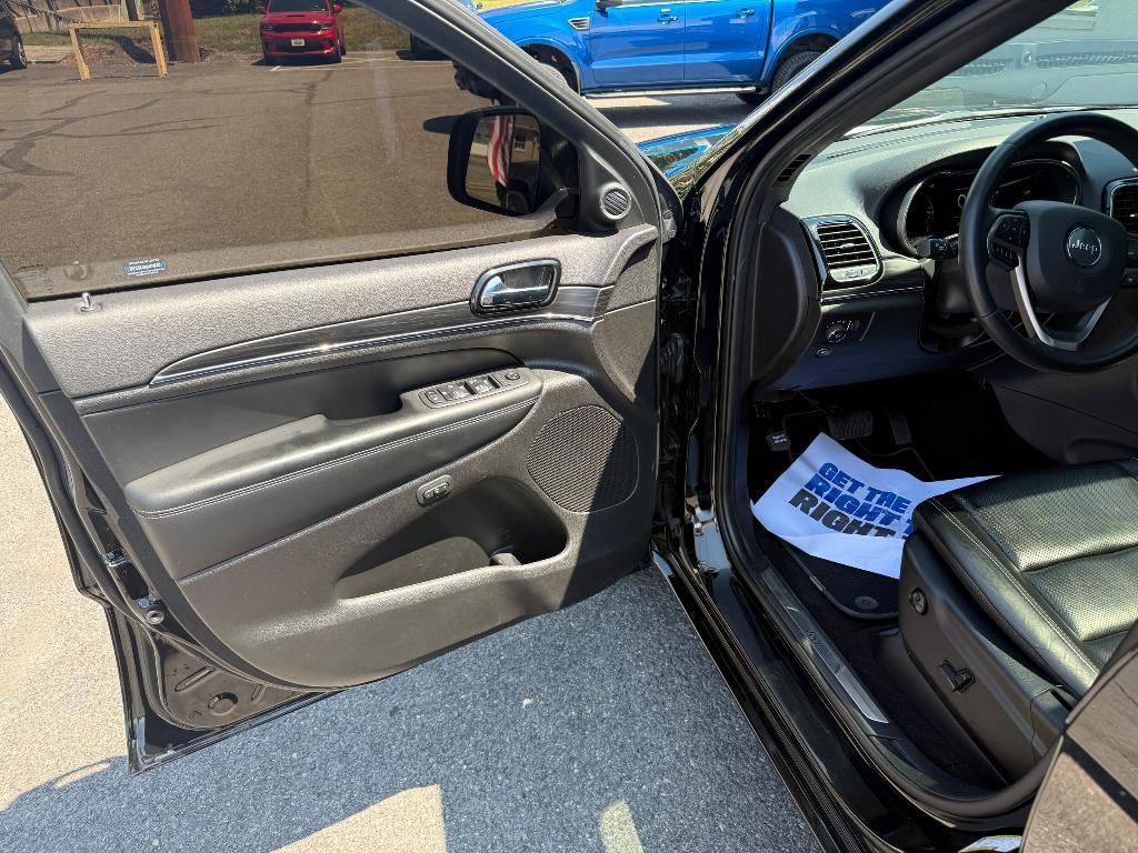 used 2021 Jeep Grand Cherokee car, priced at $31,457