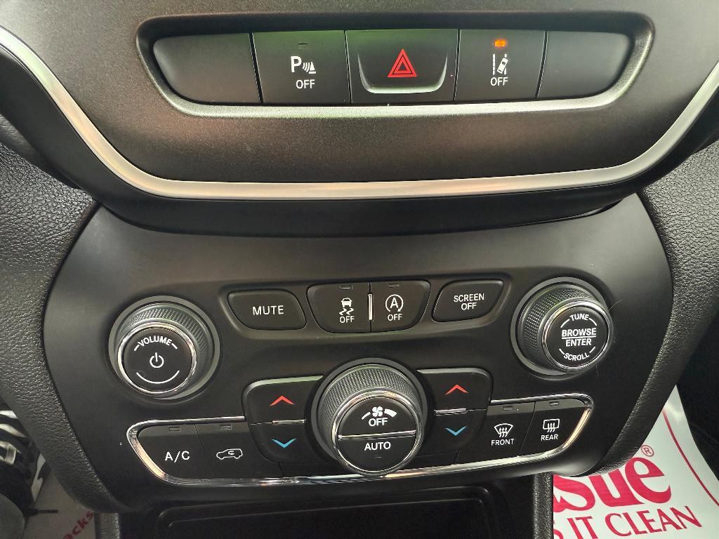 used 2021 Jeep Cherokee car, priced at $25,437