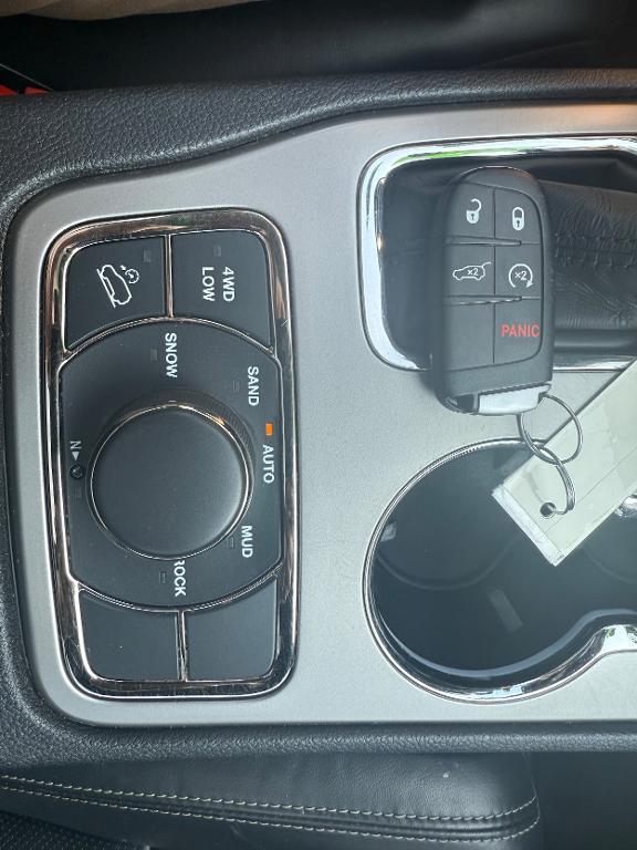 used 2021 Jeep Grand Cherokee car, priced at $29,199