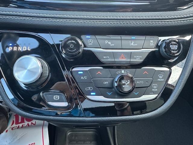 used 2022 Chrysler Pacifica car, priced at $36,559