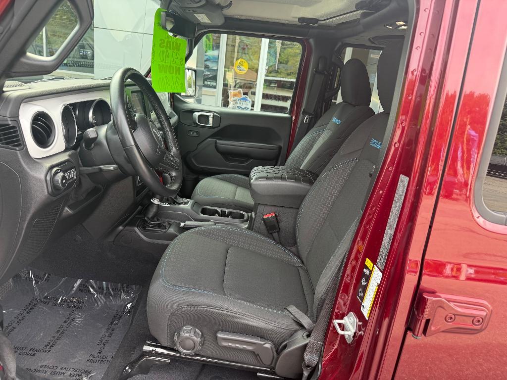 used 2021 Jeep Wrangler Unlimited car, priced at $29,191