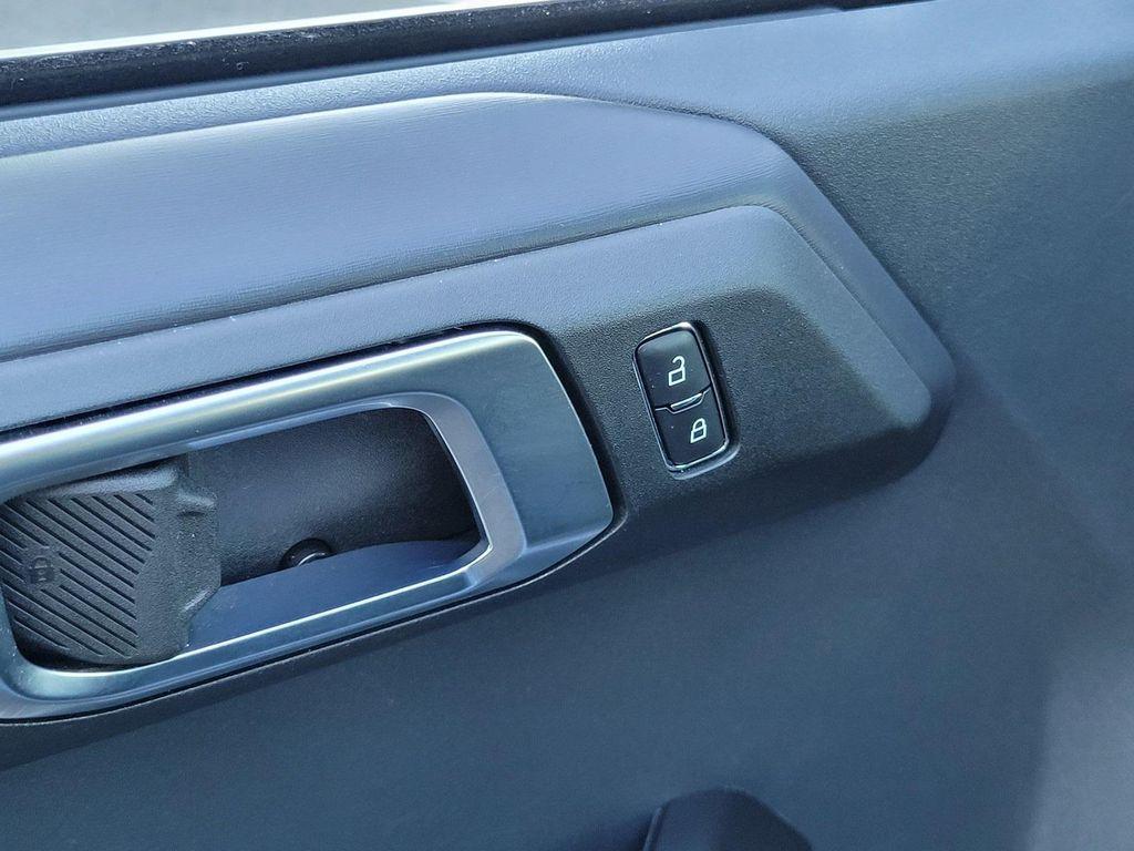 used 2025 Ford Bronco car, priced at $41,999