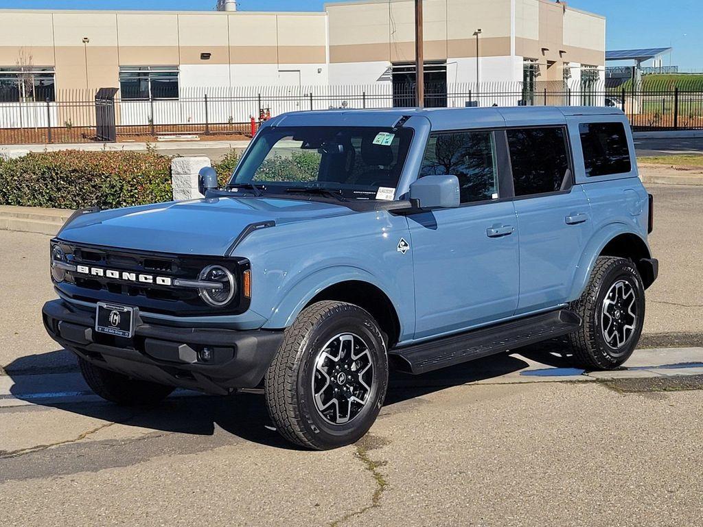 used 2025 Ford Bronco car, priced at $41,999