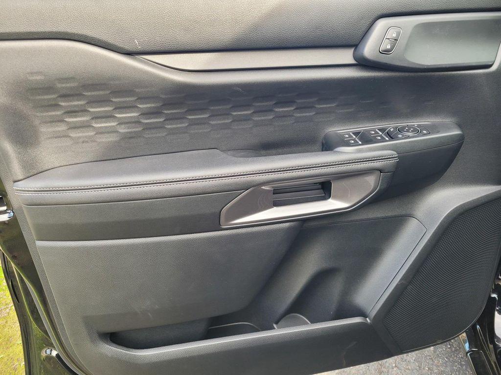 new 2025 Ford Ranger car, priced at $37,999