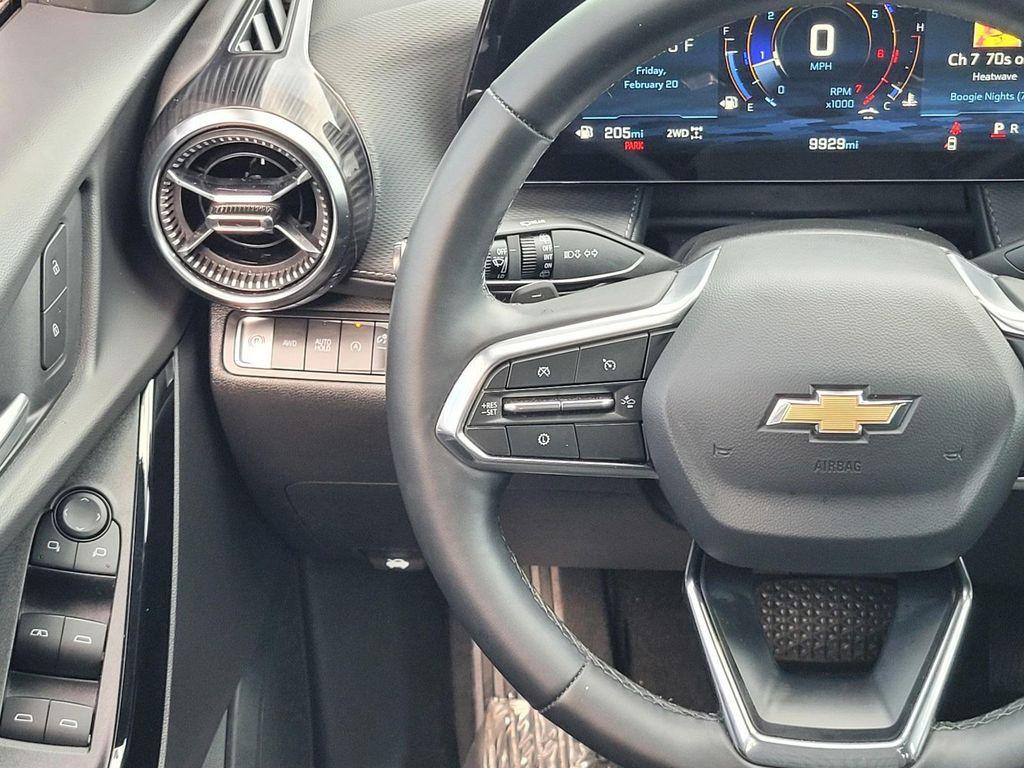 used 2025 Chevrolet Equinox car, priced at $26,999