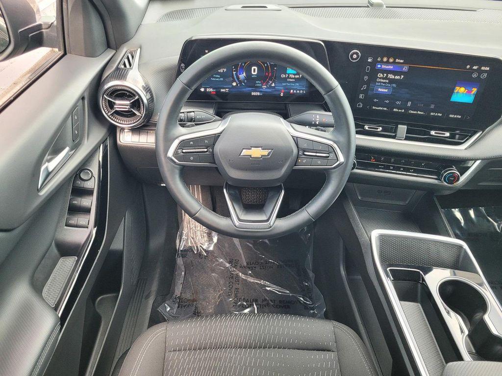 used 2025 Chevrolet Equinox car, priced at $26,999