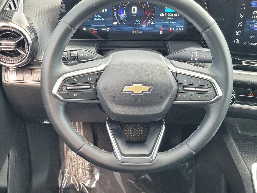 used 2025 Chevrolet Equinox car, priced at $26,999