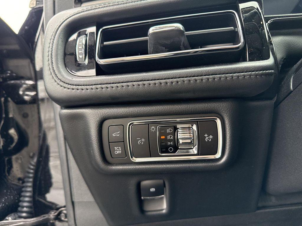 used 2023 Lincoln Nautilus car, priced at $32,950