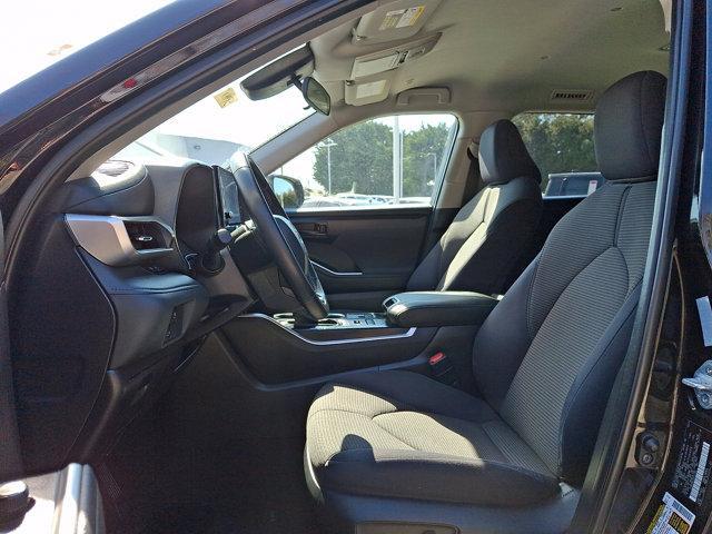 used 2024 Toyota Highlander car, priced at $38,888