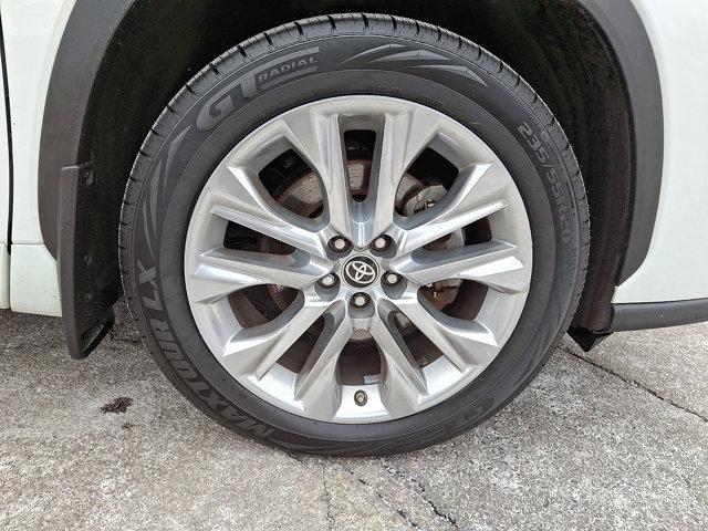 used 2022 Toyota Highlander car, priced at $39,888