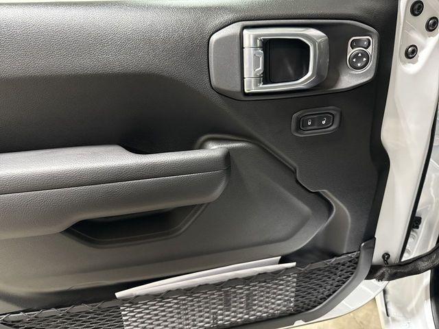 new 2026 Jeep Wrangler car, priced at $47,327