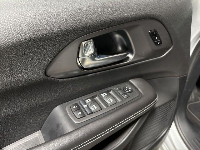new 2026 Chrysler Pacifica car, priced at $43,437