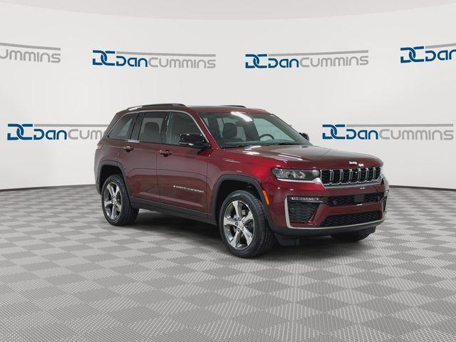 new 2026 Jeep Grand Cherokee car, priced at $44,457