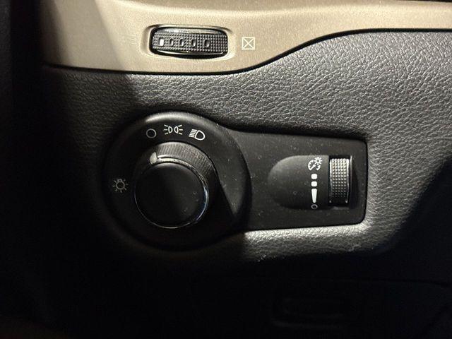 used 2015 Jeep Cherokee car, priced at $13,286