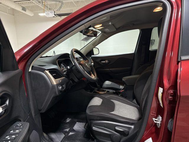 used 2015 Jeep Cherokee car, priced at $13,286