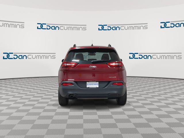 used 2015 Jeep Cherokee car, priced at $13,286