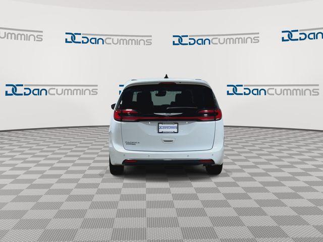 used 2023 Chrysler Pacifica car, priced at $22,286
