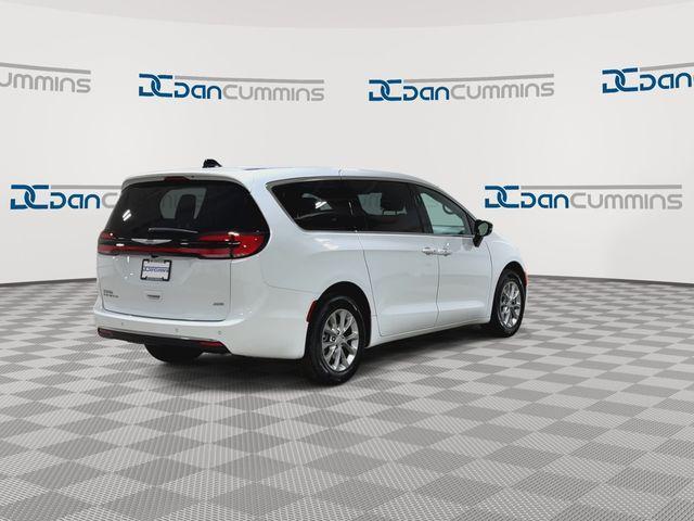 new 2026 Chrysler Pacifica car, priced at $44,957