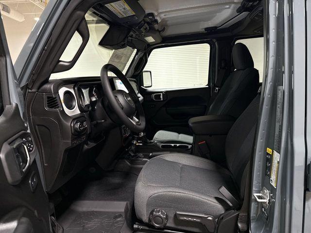 new 2026 Jeep Gladiator car, priced at $42,427