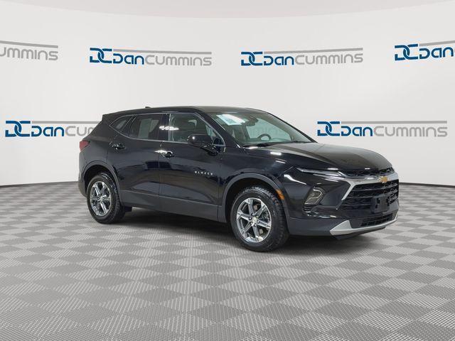 used 2025 Chevrolet Blazer car, priced at $24,286