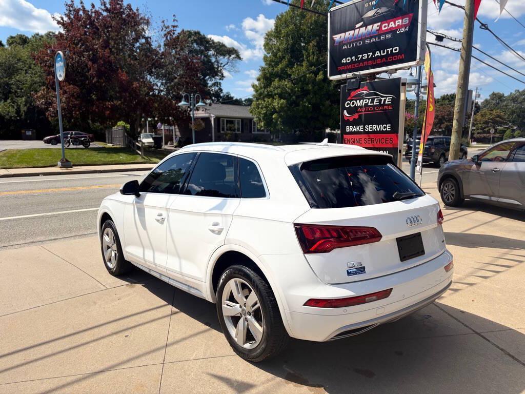 Audi Q5 view 6