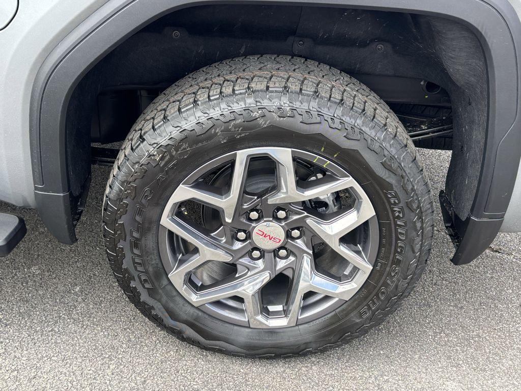 new 2026 GMC Sierra 1500 car, priced at $56,095