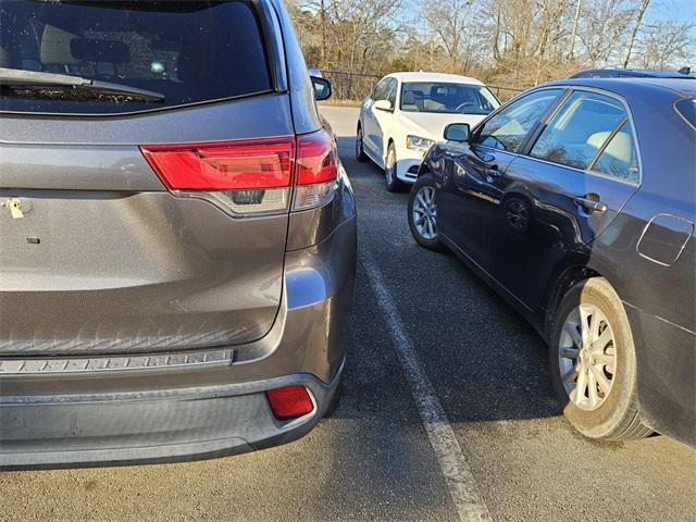 used 2019 Toyota Highlander car, priced at $20,500