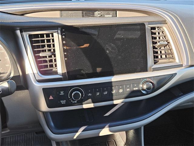 used 2019 Toyota Highlander car, priced at $20,500