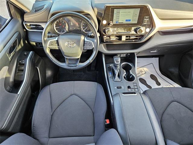 used 2023 Toyota Highlander car, priced at $28,500