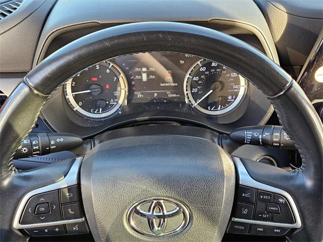 used 2023 Toyota Highlander car, priced at $28,500