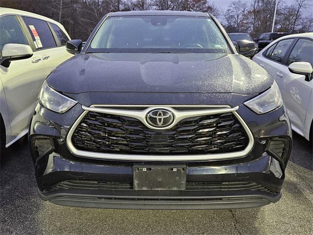 used 2023 Toyota Highlander car, priced at $29,500