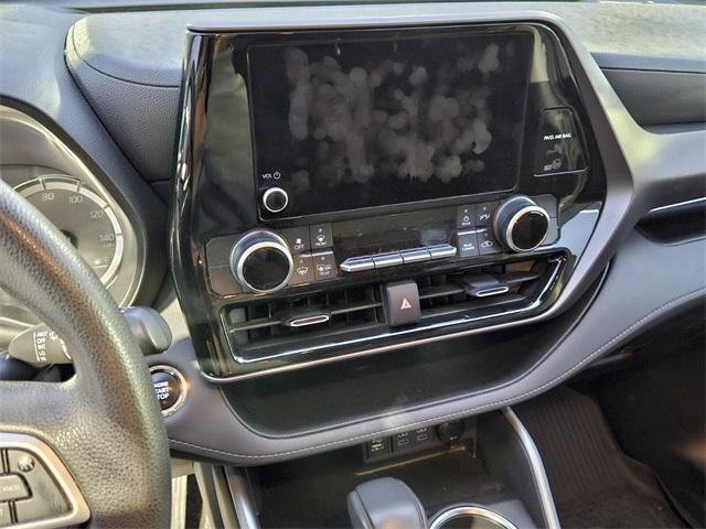 used 2023 Toyota Highlander car, priced at $29,500