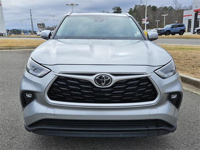 used 2024 Toyota Highlander car, priced at $37,000