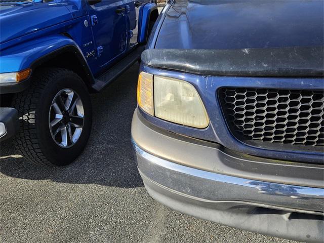 used 2002 Ford F-150 car, priced at $4,000