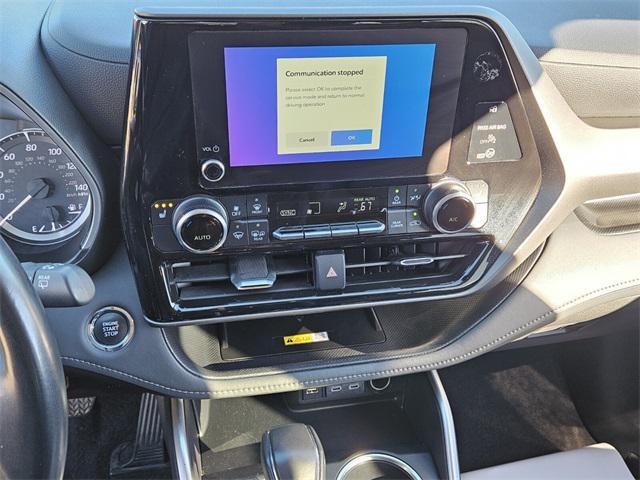 used 2023 Toyota Highlander car, priced at $33,000