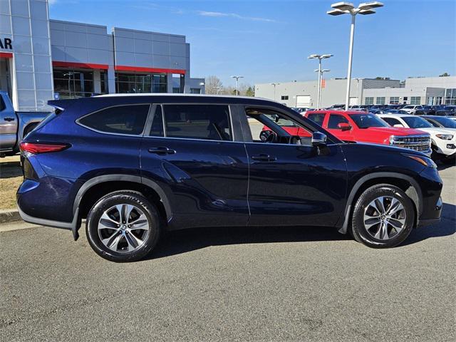 used 2023 Toyota Highlander car, priced at $33,000