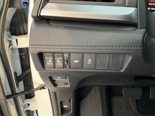 new 2026 Honda Odyssey car, priced at $42,065