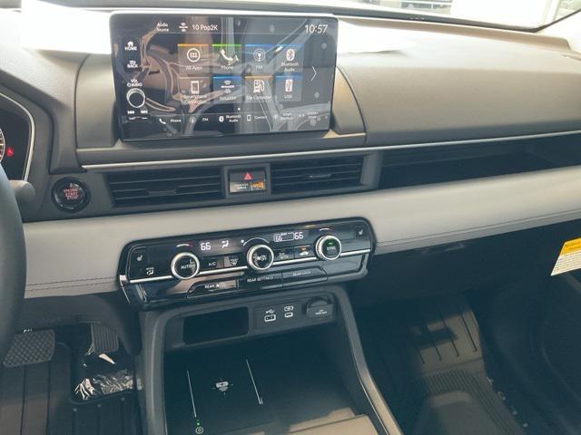 new 2025 Honda Pilot car, priced at $43,311