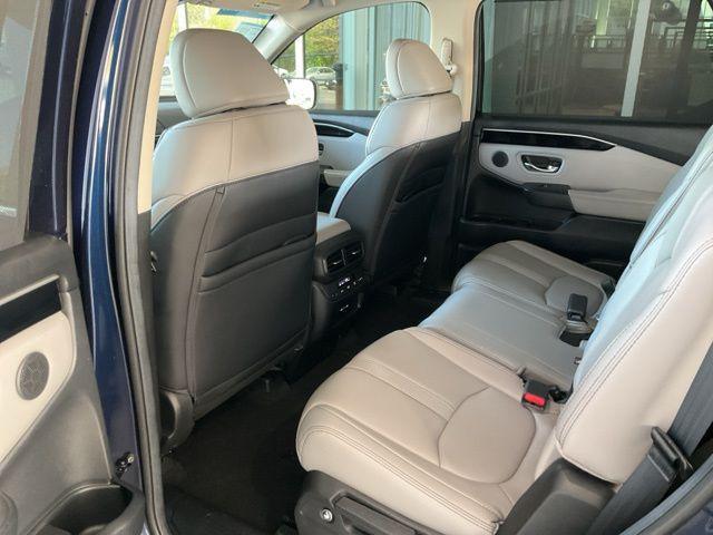 used 2025 Honda Pilot car, priced at $39,545