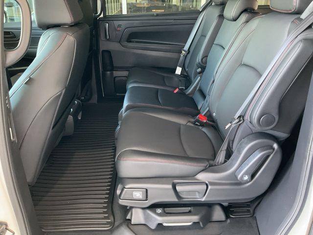 new 2026 Honda Odyssey car, priced at $43,211