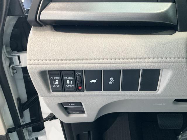 new 2026 Honda Odyssey car, priced at $42,179