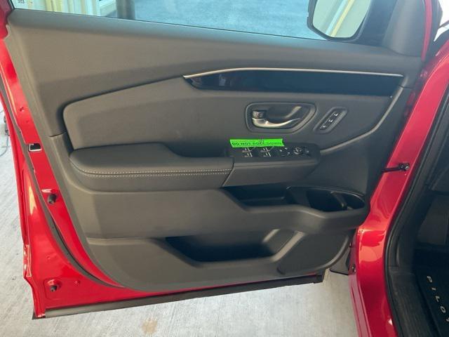 new 2026 Honda Pilot car, priced at $46,445