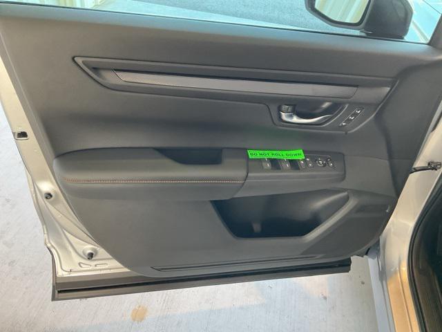 new 2026 Honda CR-V Hybrid car, priced at $38,277