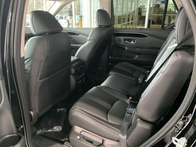 new 2026 Honda Pilot car, priced at $43,946