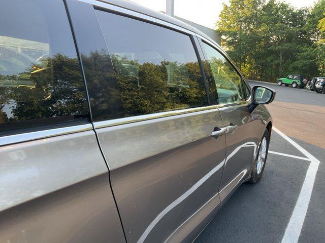 used 2017 Chrysler Pacifica car, priced at $11,734
