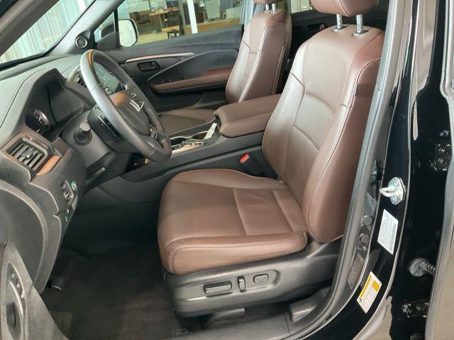 used 2025 Honda Passport car, priced at $37,898