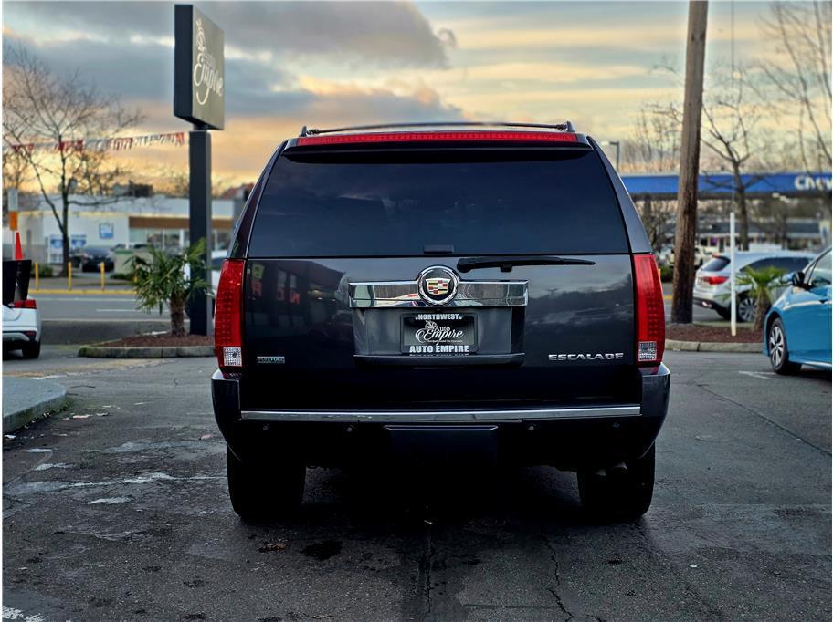 used 2010 Cadillac Escalade car, priced at $8,990