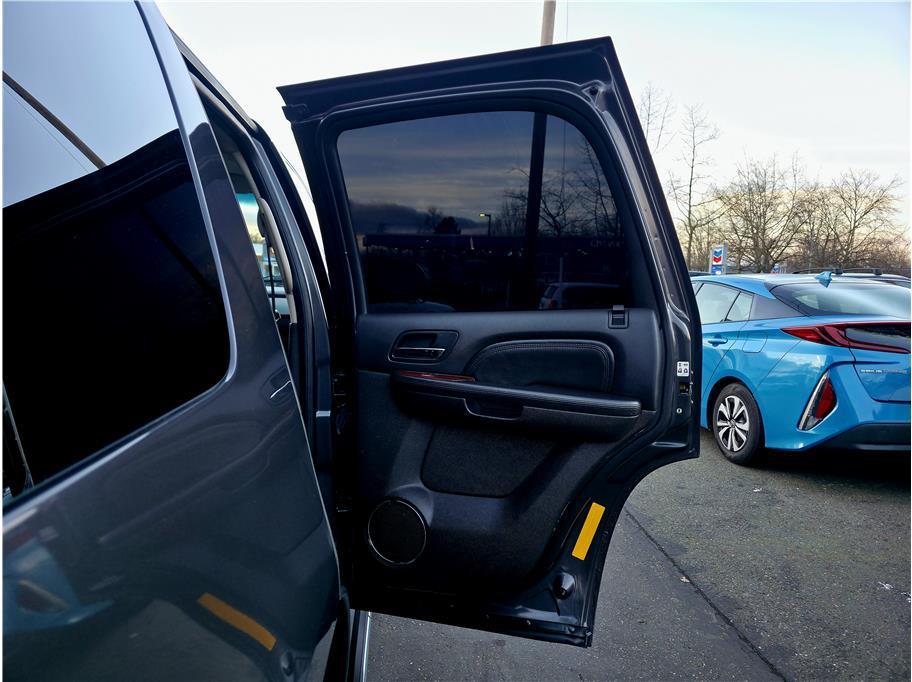 used 2010 Cadillac Escalade car, priced at $8,990