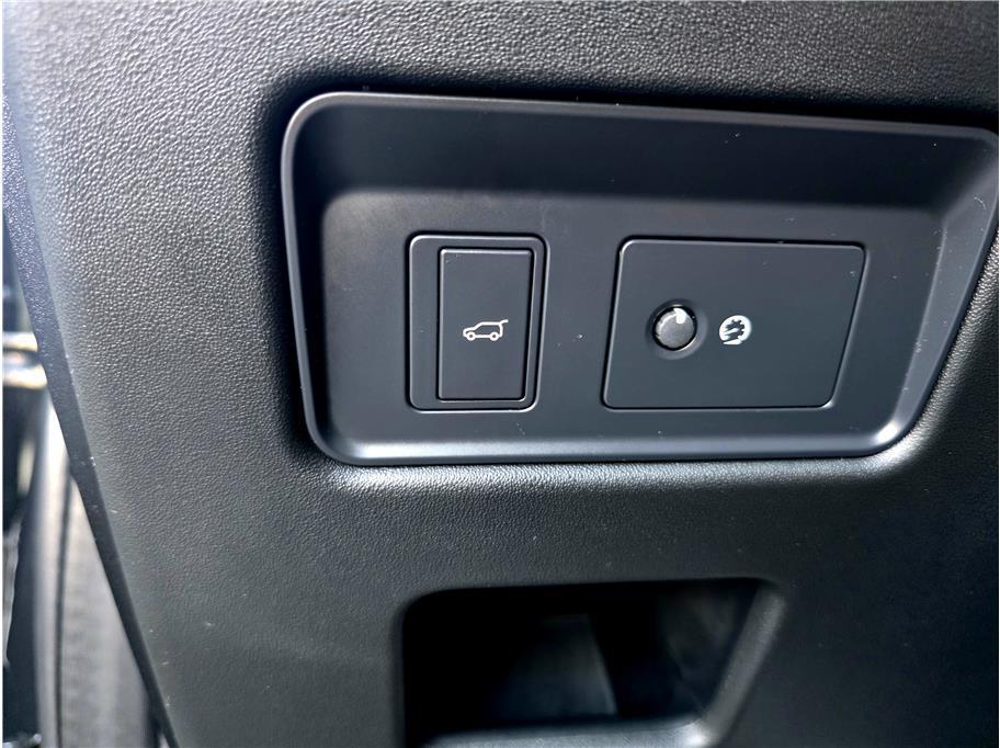 used 2019 Land Rover Discovery car, priced at $22,990