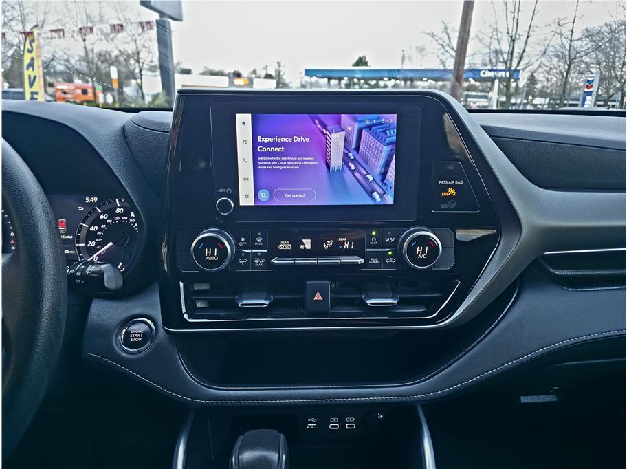 used 2023 Toyota Highlander car, priced at $27,990